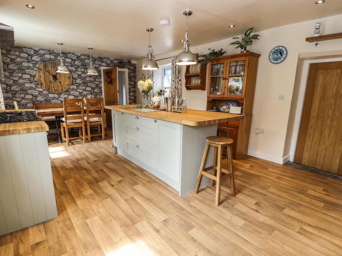 Pen Y Bont Villa Abergele Bagian luar foto